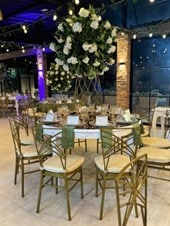 Decoración y Mobiliario para Eventos: ¡Contáctanos para un Presupuesto Personalizado!